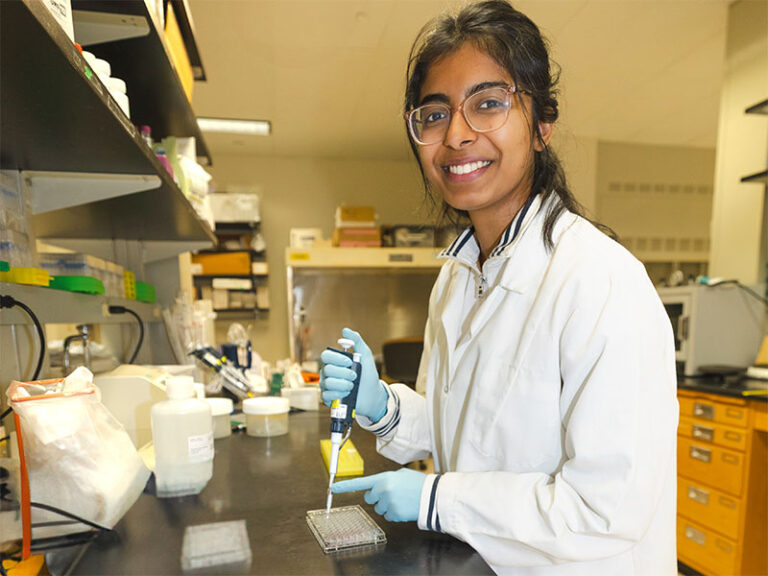 Photo of Shriya Singaraju.